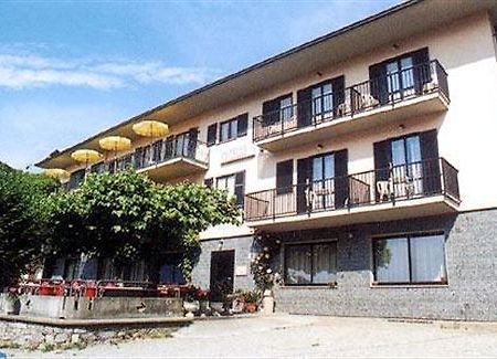 Hotel La Capannina Massino Visconti Екстериор снимка