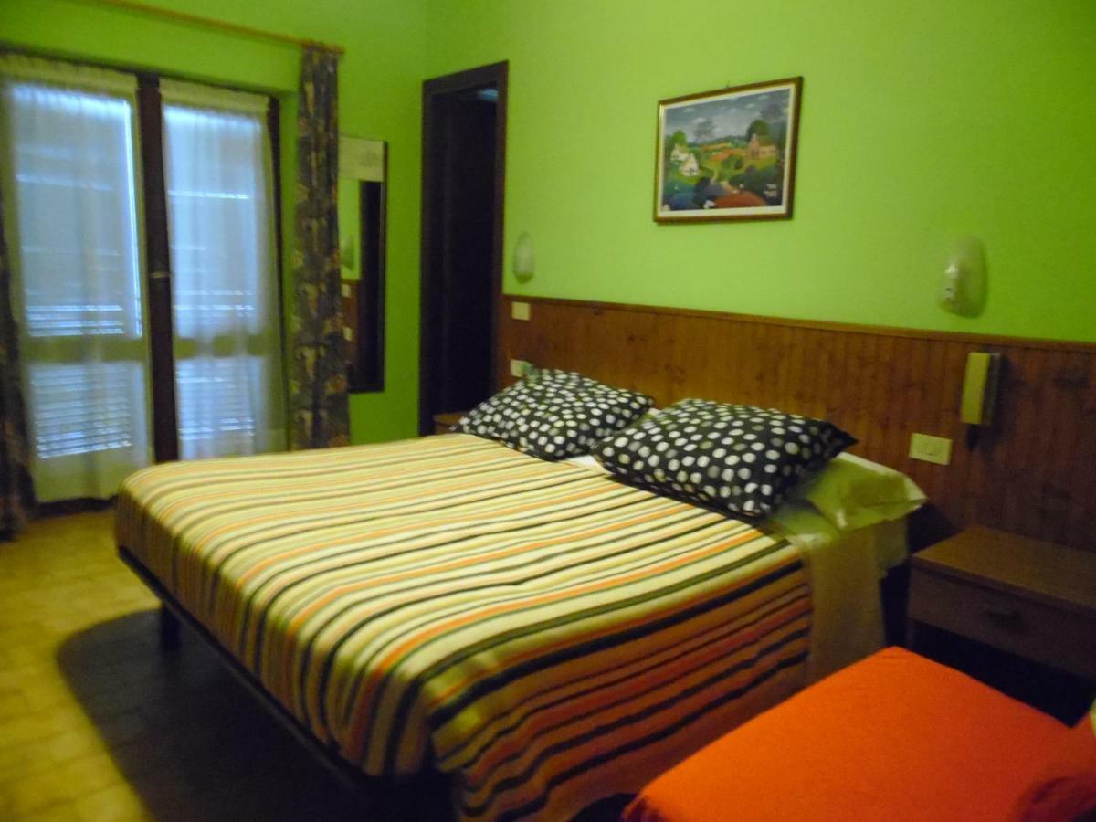 Hotel La Capannina Massino Visconti Екстериор снимка
